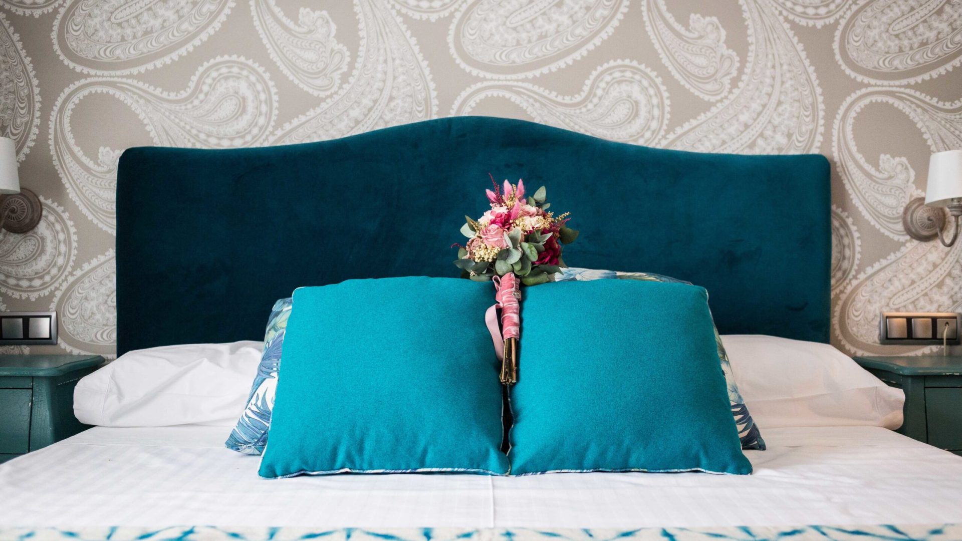 Home layout elegant bed