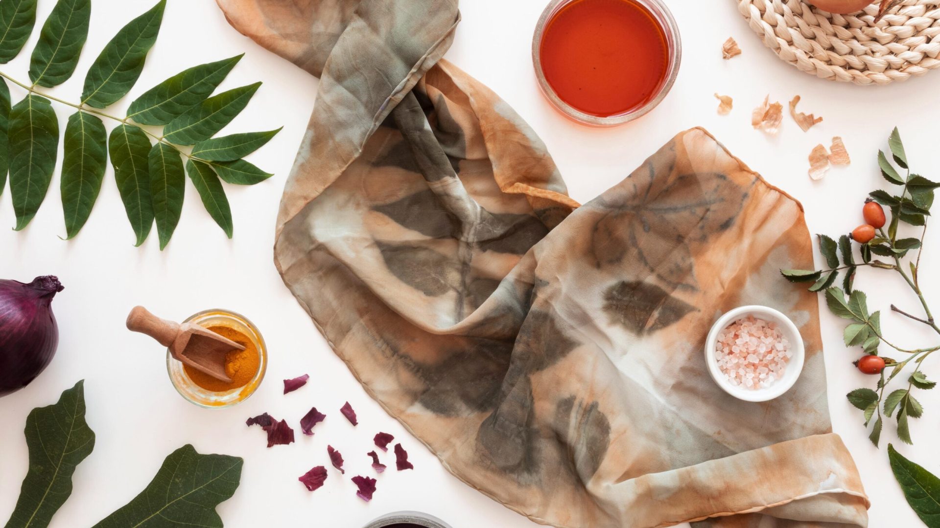making pigmented cloth with natural colors assortment